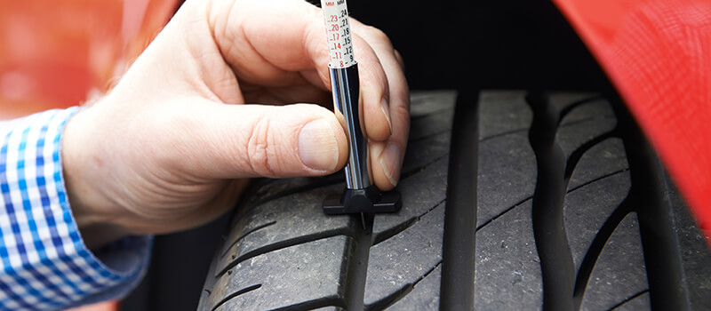 checking tyre tread depth